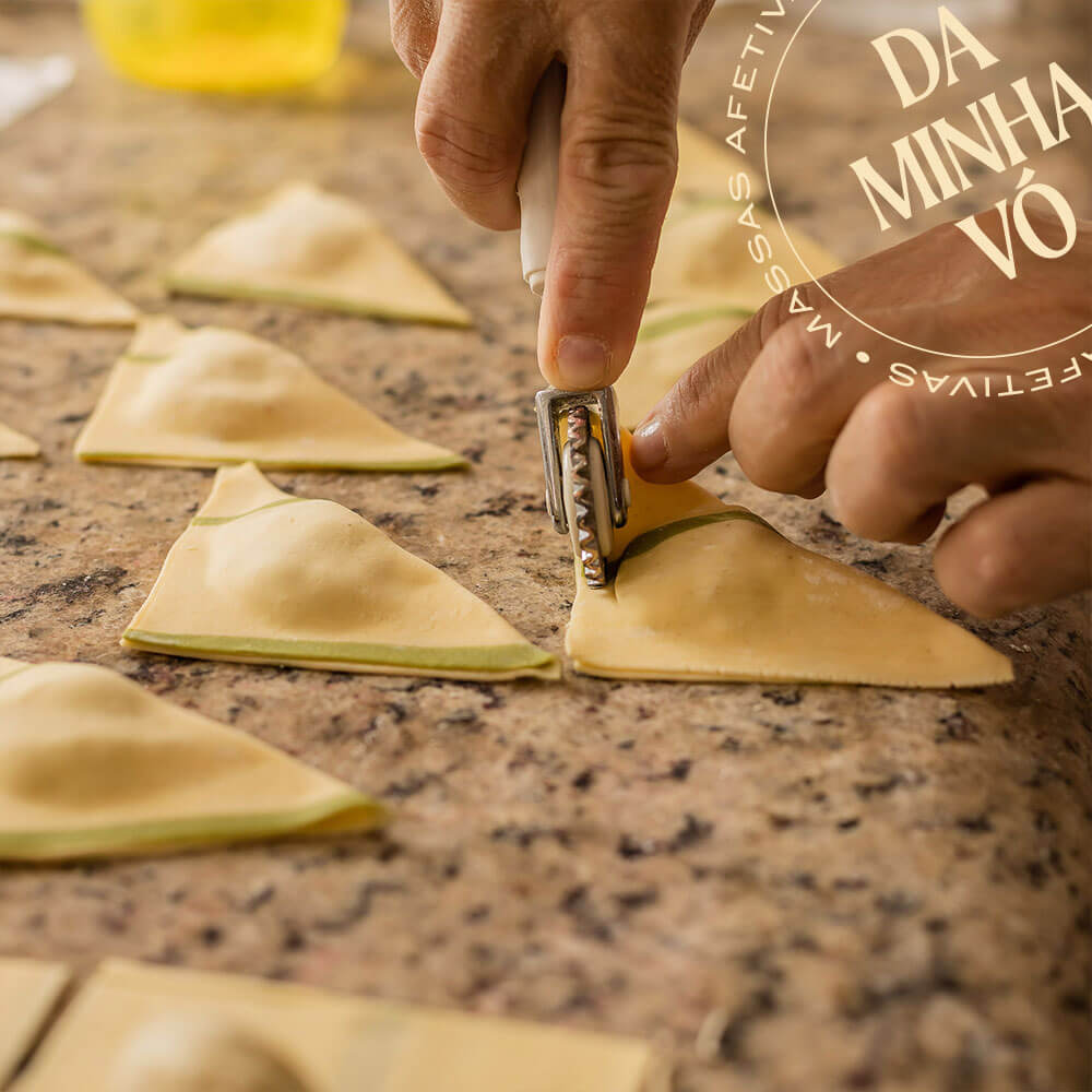 Massas artesanais italiana Pastificio Preparando o Pansoti Da Minha Vó